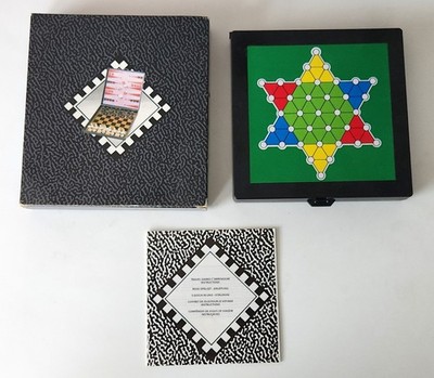 Vintage Reisekompendium mit Spielen von Avon, Backgammon, Figuren, Schach 1980 er