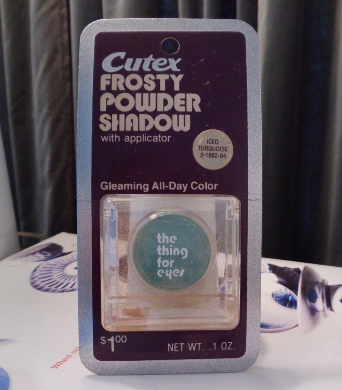 VINTAGE CUTEX THE THING FOR EYES EYESHADOW ON HANG CARD IN TURQUOISE NEW SEALED