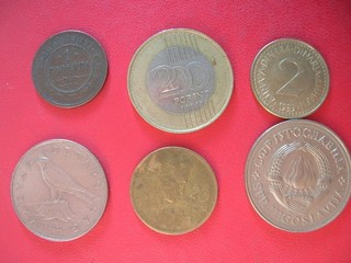 EUROPE DE L EST LOT DE MONNAIES PRIX DEPART 1 EURO ! (A5388)