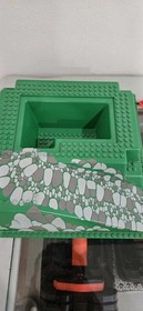 LEGO 6081 King's Mountain Fortress Vintage 1990 58% Complete w/ Baseplate