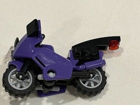LEGO DC Comics Super Heroes: Catwoman Catcycle City Chase (6858)