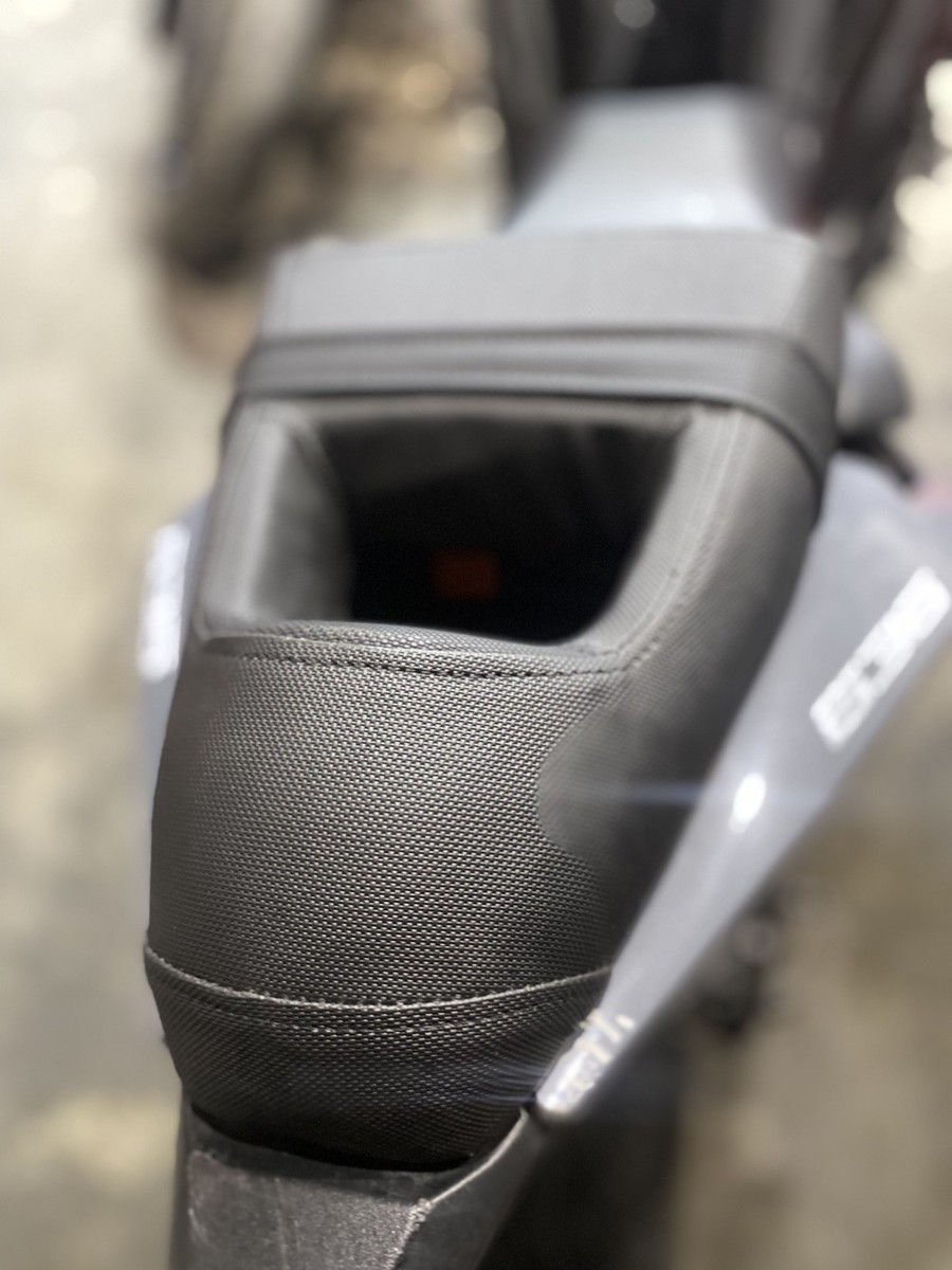 19 26 Passenger Stunt Rear Seat with Hole Kawasaki ZX6R 636 ZX6-R