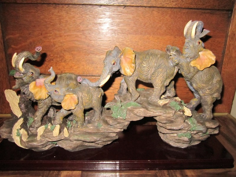 Youngs Inc. Four Elephant Pack Figurine