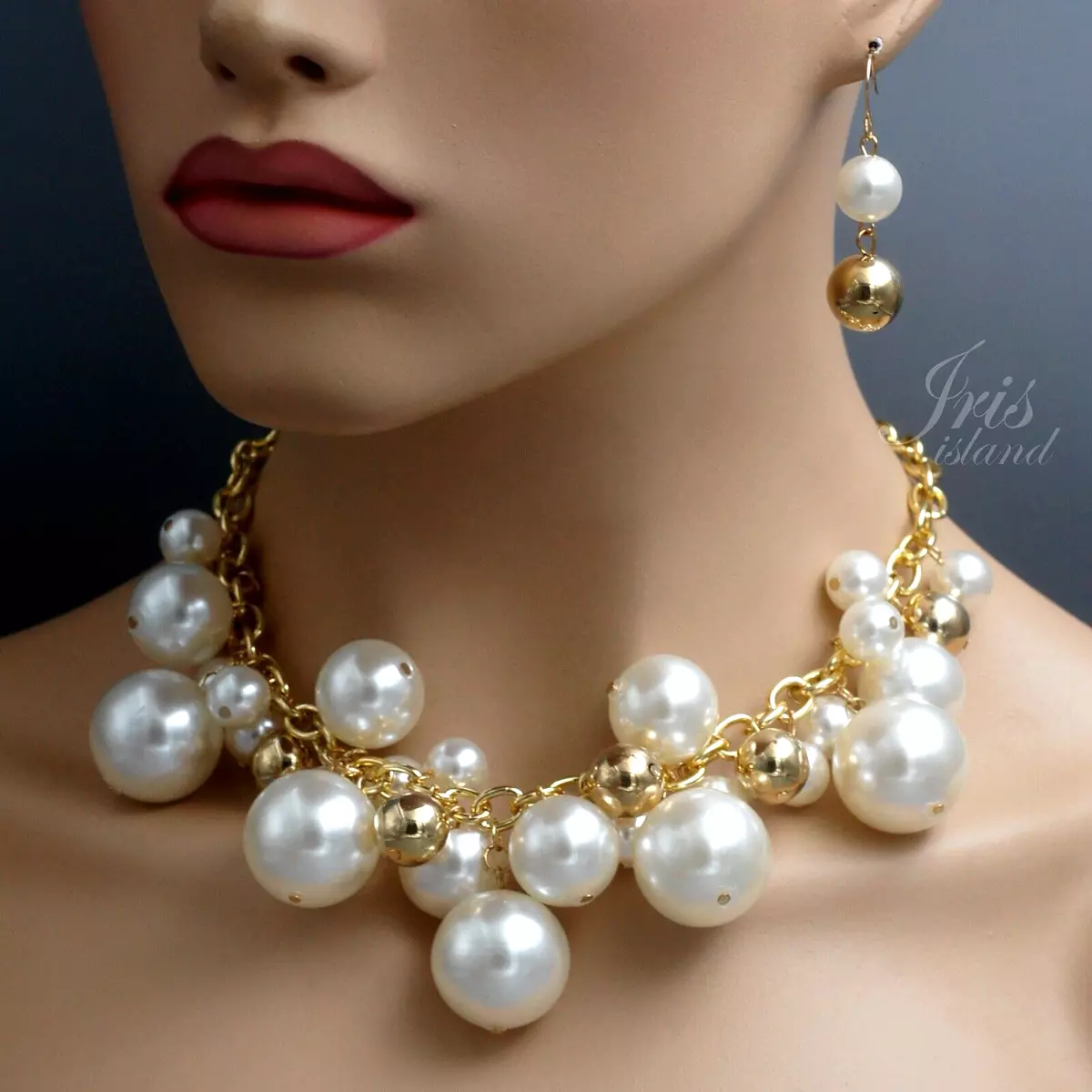 Mother of Pearl Cluster Necklace