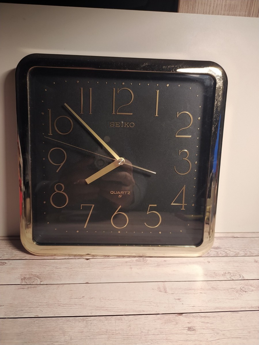 Vintage Seiko 25x25 cm Square Quartz Wall Cock - Black & Gold