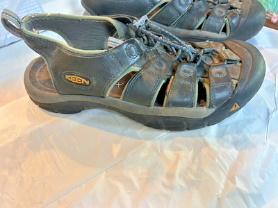 Keen Mens Newport H2 Hiking Sandals Blue Waterproof Shoes  display picture 1
