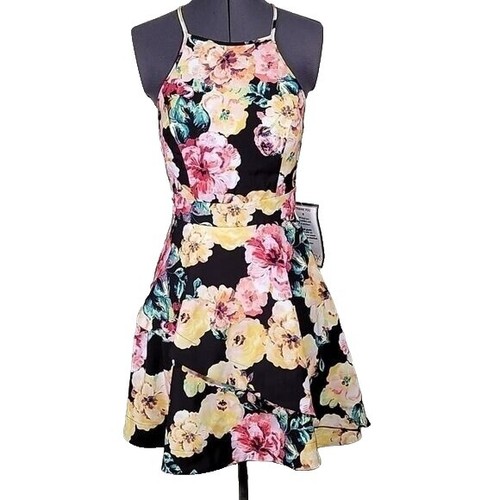 Robe Sans Manches Speechless - Rose/Noir/Blanc - Taille M - Occasion Très Bon état - Style Casual