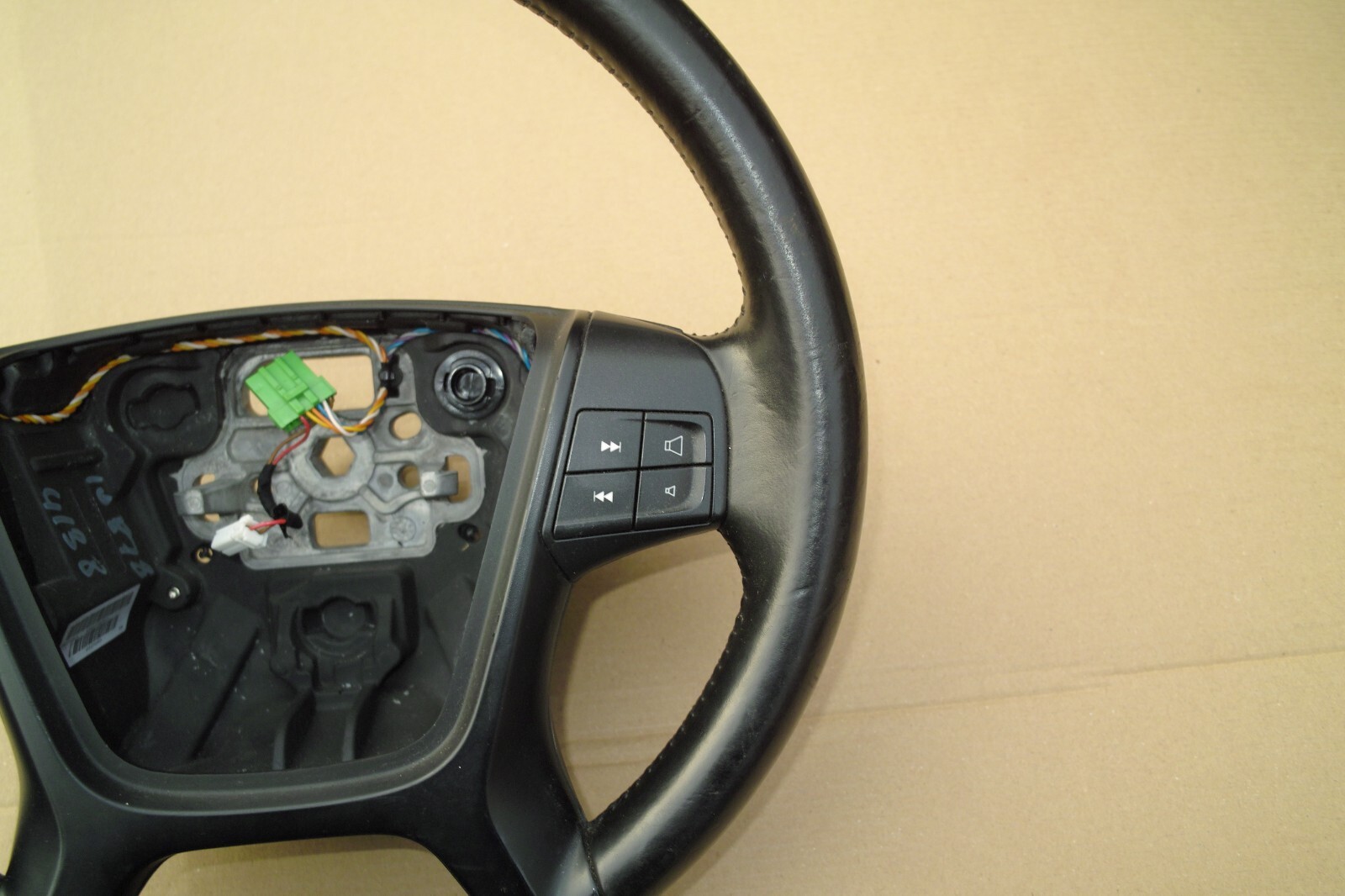 VOLVO V70 MK3 XC60 S80 STEERING WHEEL 4 SPOKE MULTIFUNCTIONAL BLACK