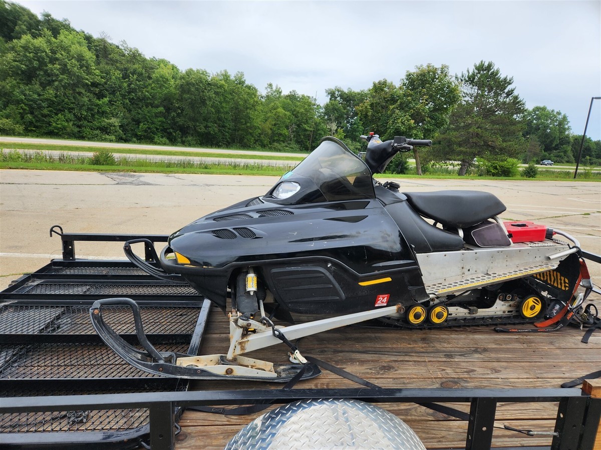 2001 SKI-DOO MXZ 800 ZX chassis 121