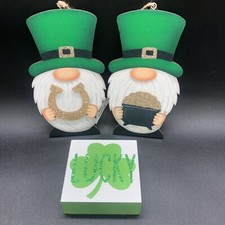 ST Patrick  s Day 2 Gnome Leprechaun Ornaments  Square Wood Lucky Tier Decor New
