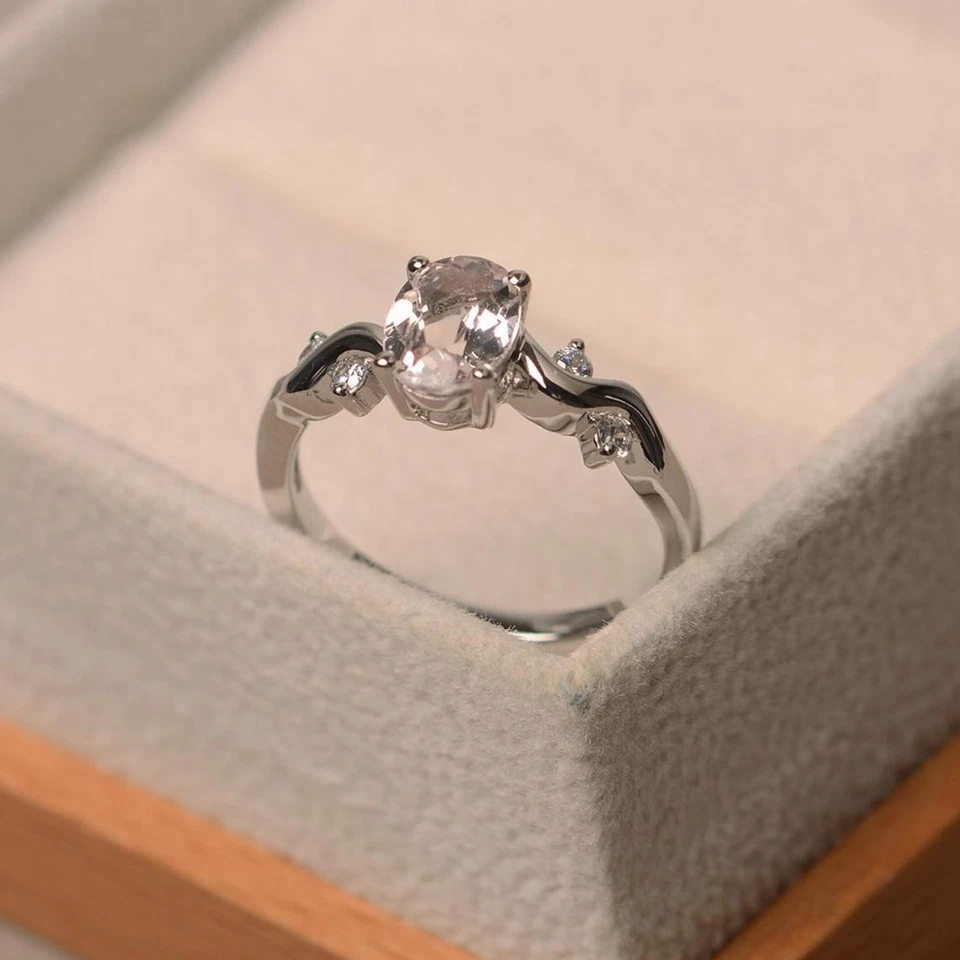 Anillo de aniversario de diamantes y morganita natural ovalado de 1,37 quilates de oro blanco de 14 quilates talla 7 Foto 2 de 4