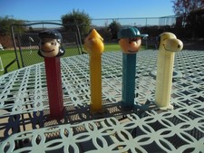 Lot of 4 Pez Dispensers - Peanuts Gang