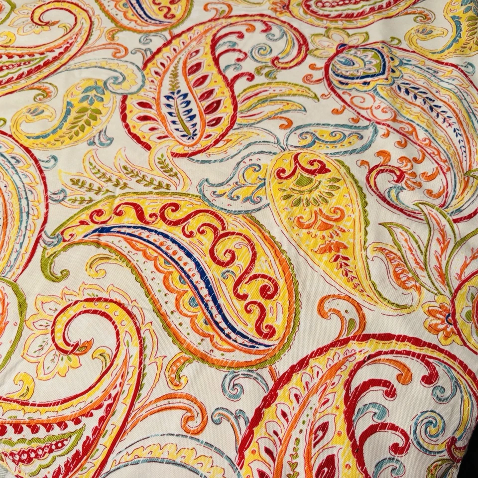 Mantel Fiesta Homer Laughlin Rectángulo 114" x 68" Estampado Paisley Multicolor Foto 2 de 4