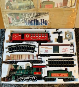 Bachmann North Pole Express Ready-To-Run Electric Train Set
