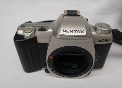 Analoge Fotografie Lomography Pentax MZ-50 analoge Spiegelreflexkamera 35 mm Gehäuse & Anleitung