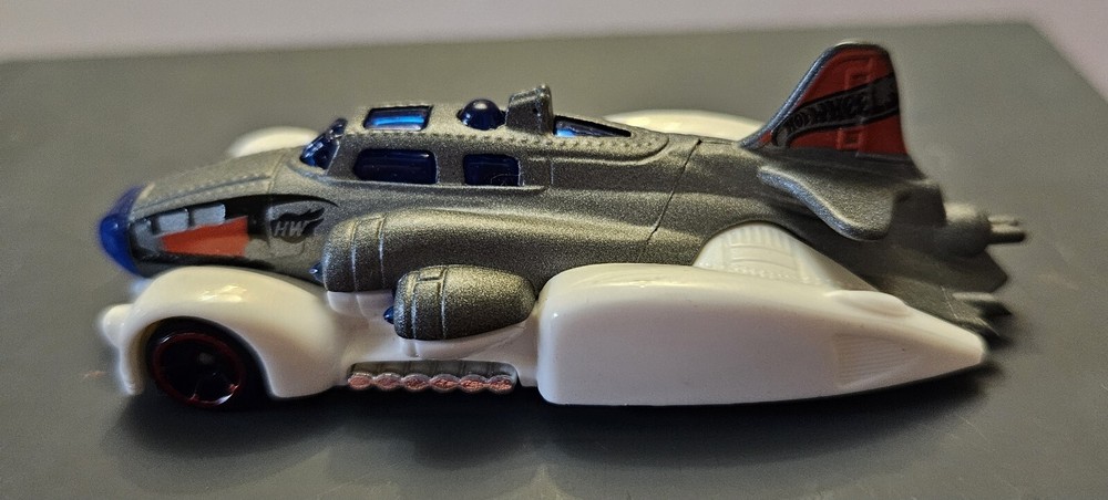 Hot Wheels Off-Road Fast Fortress White & Silver (2014)
