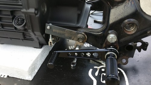 UNIVERSAL REARSETS FOOT PEGS BOBBER CAFE RACER FOR HONDA CB350 CB450 CB550 CB750 - Picture 8 of 10