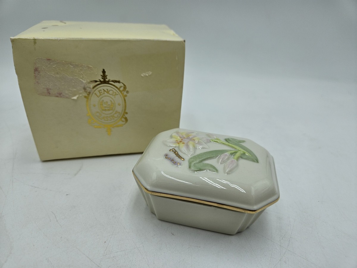 New In Box Lenox Small Vintage Tiger Lily & Butterfly Trinket Box