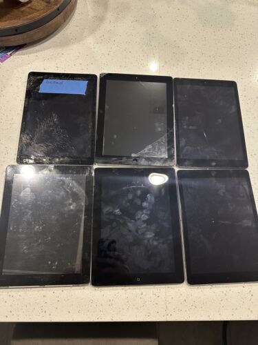 LOT OF 6 Apple iPads A1474, A1395, A1475  FOR PARTS/BUNDLE/READ - Afbeelding 1 van 8