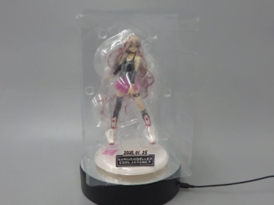 Aquamarine VOCALOID IA Rocks Aria on the Planetes 1/8 Scale Figure