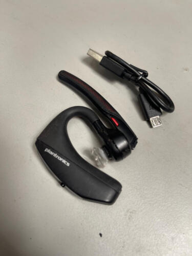 Plantronics Voyager 5200 Premium HD Bluetooth Ear Hooking Earbuds