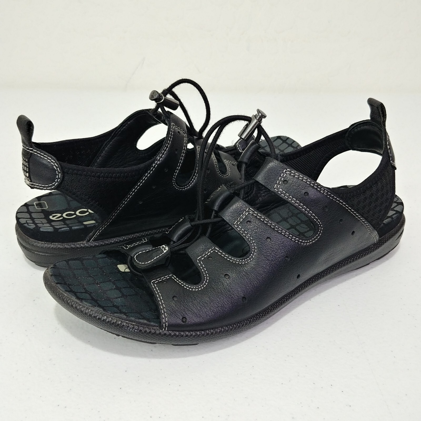 black ecco sandals
