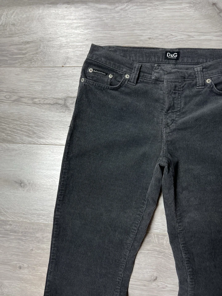 Pantalones de pana acampanados vintage Y2K Dolce & Gabbana para mujer talla 29 Foto 3 de 4