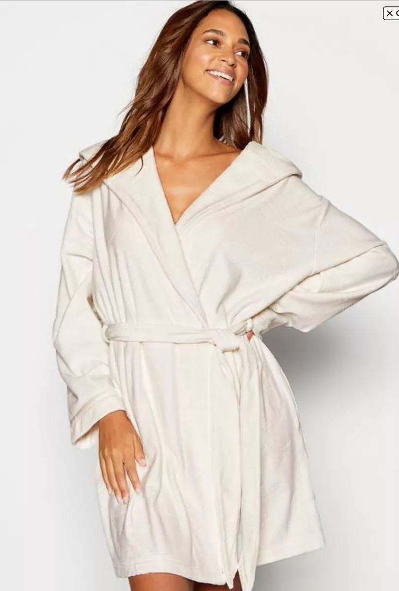 Women Hooded Bathrobe Lightweight Soft Plush Short Flannel Sleepwear  Bathrobe Plush Soft Robe Cute Bath Robes for Women Towels for Women after  Shower Womens Long Robes with Pockets - Walmart.com