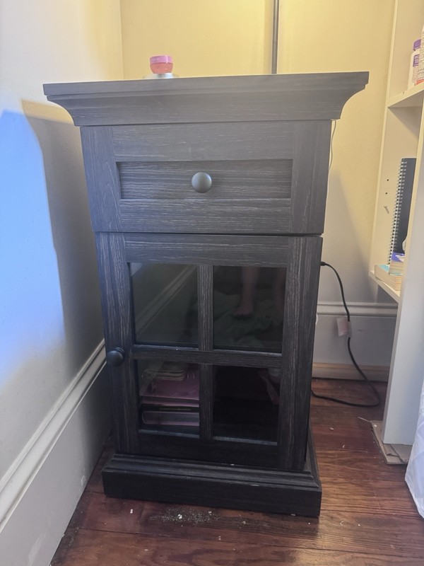 Black Wood Nightstand w/ 1 Drawer, Storage Cabinet & USB Port, Bedroom