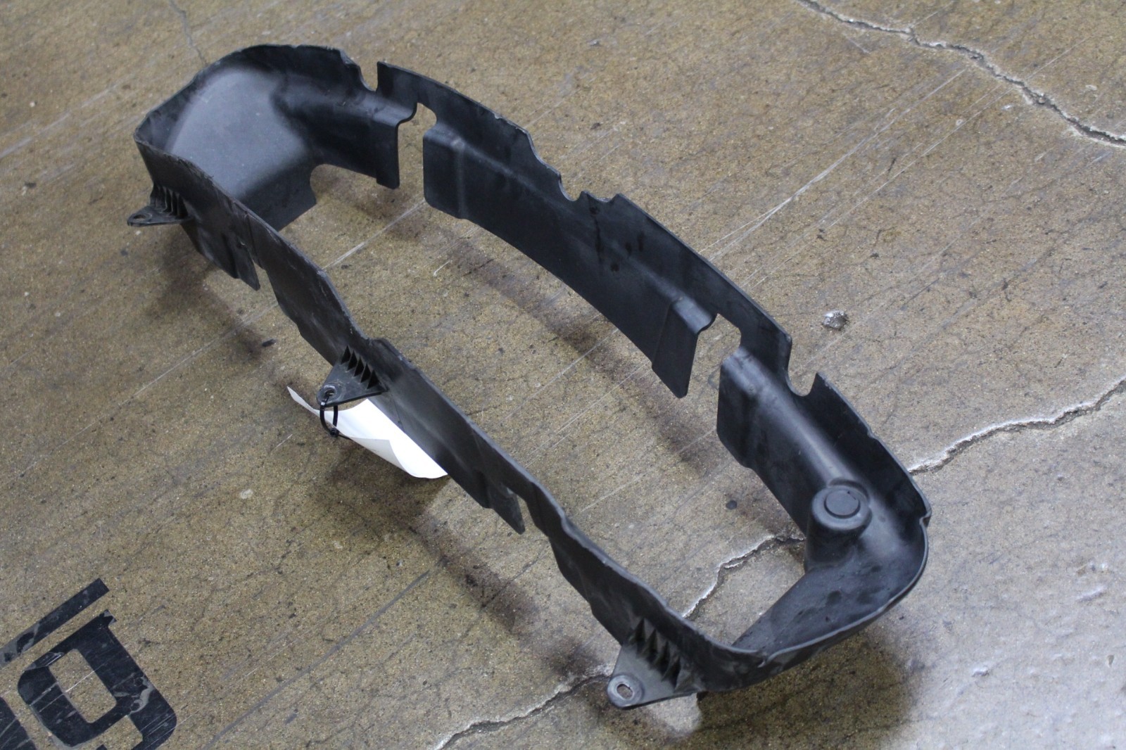 Maserati Ghibli, Front Bumper Air Duct, Used, P/N 670036195