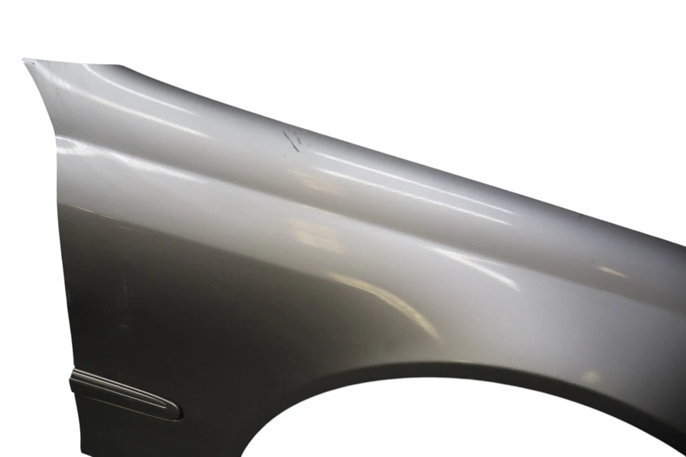 03-09 Panel guardabarros delantero derecho mercedes w209 clk500 clk55 amg a20988800418 oem Foto 4 de 4