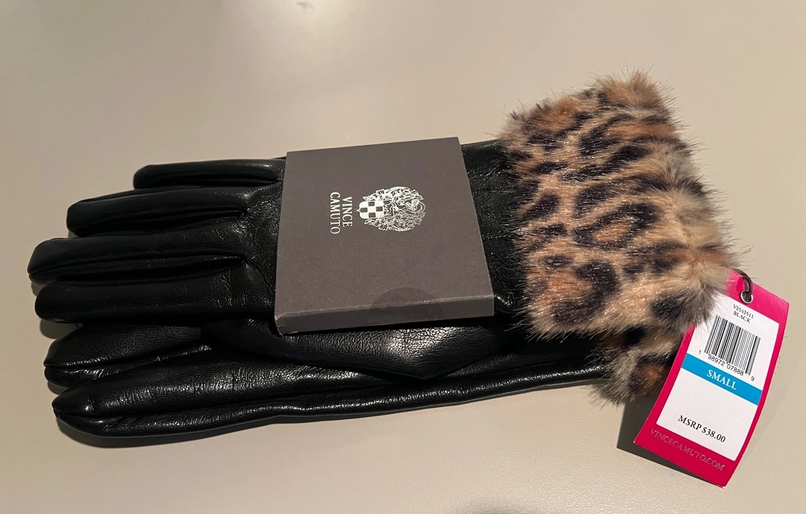 Vince Camuto Women Faux Fur Trimmed Faux Leather Gloves Black Size : S