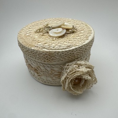 Vintage Handmade Vintage Lace Storage Jewelry Round Trinket Box w/ Lid  Creme