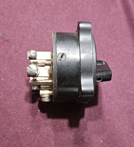 LEWIS ENG. CO. 4 POSITION AIRCRAFT SELECTOR SWITCH TYPE 11S4C 2 1/4" - Picture 2 of 5