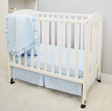 American Baby Company Heavenly Soft Minky Dot 3-Piece Mini/Portable Crib Bedding