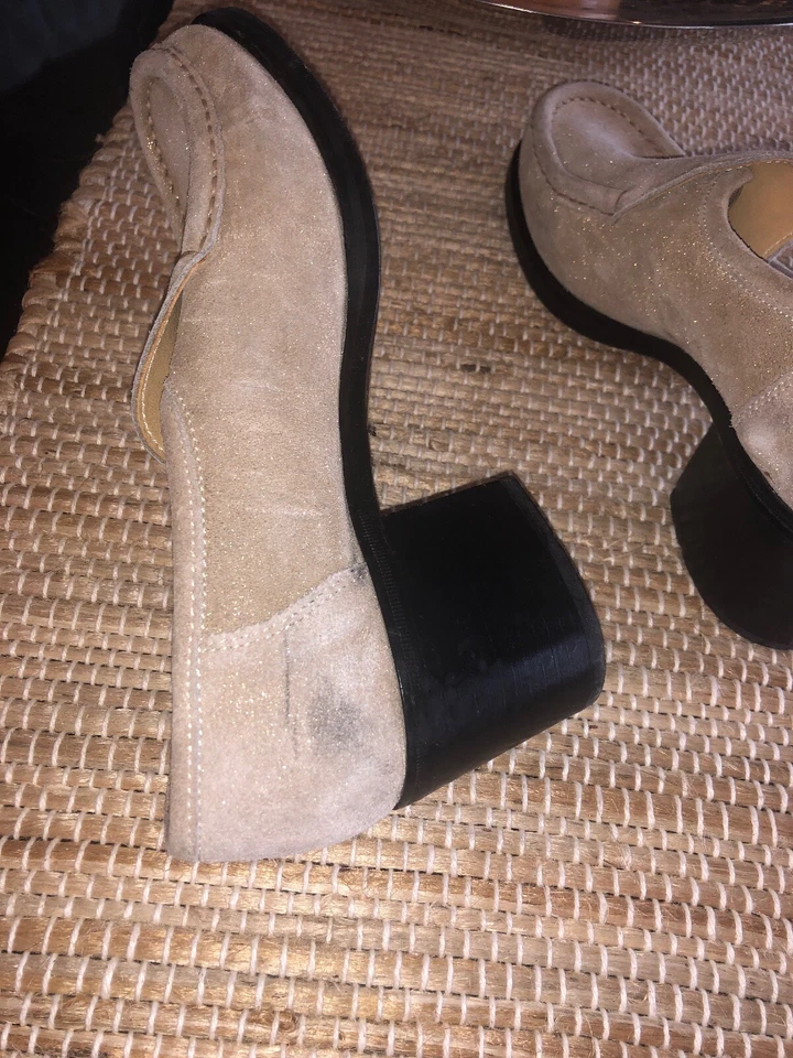 Patrick Cox Metallic  Gold Suede Pumps Size 39 1/2 Wannabe - Image 4 of 4