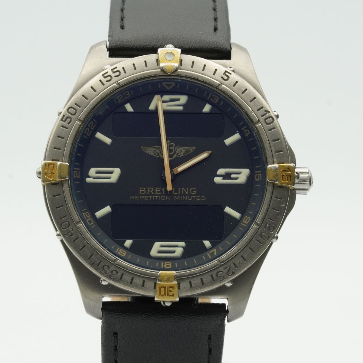 Aerospace Titanium Breitling Titan Uhr BREITLING AEROSPACE HERREN UHR TITAN  QUARZ F56062 VINTAGE TOP