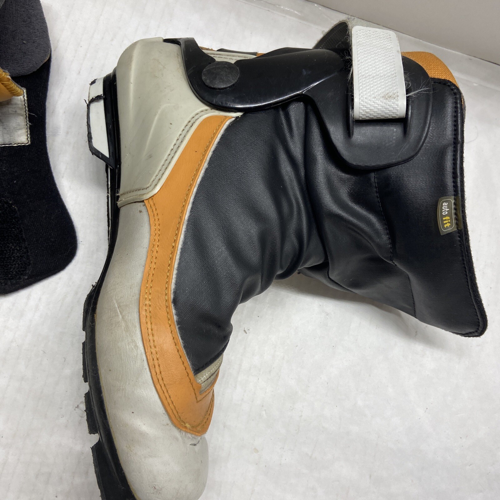 Stivali da sci da skate da donna Orange Salomon Vitane 8 CL taglia 7