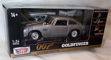 Aston Martin DB5 Silver Goldfinger James bond 007  1-24 scale model Motor Max