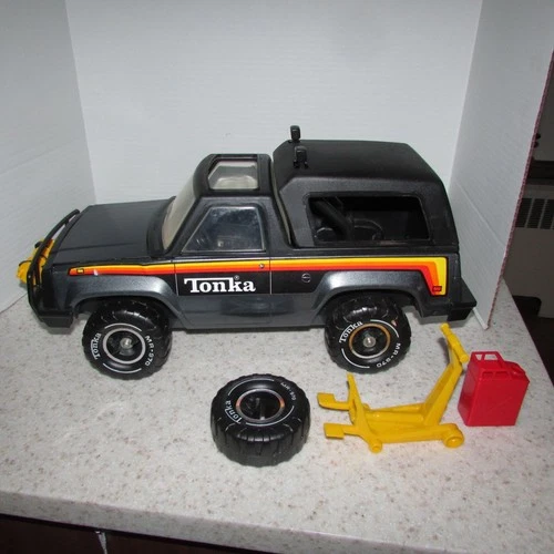 Vtg TONKA Big Duke Roughneck Bronco Pickup Truck Metal MR-970 + Accessories 1979