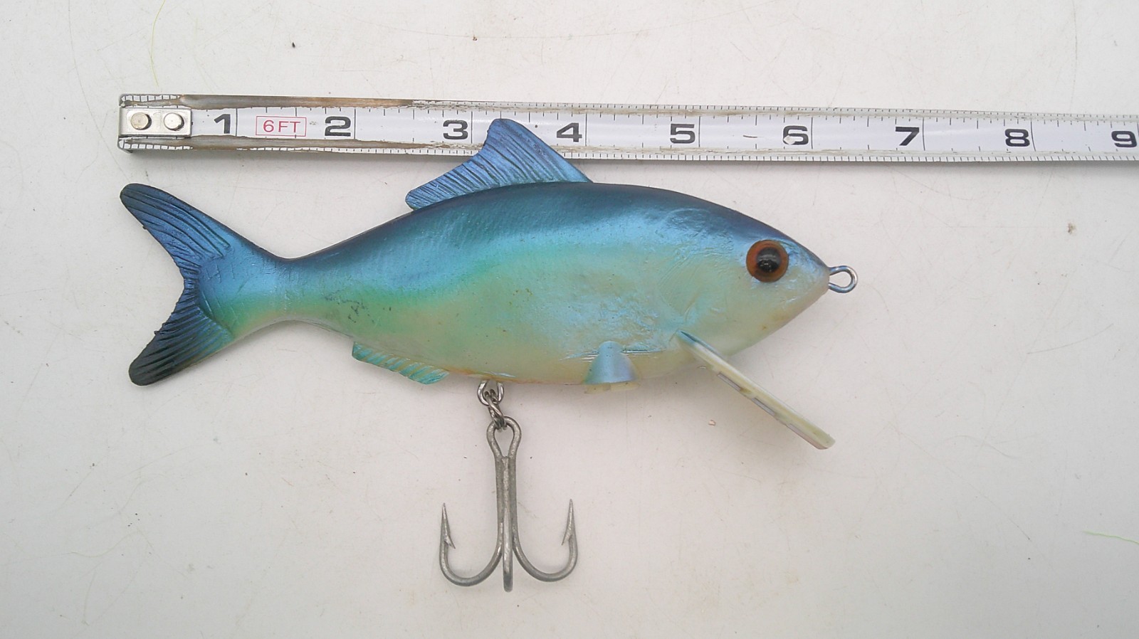 Lot of 9 Large Ocean Lures Hard Baits Plugs Jigs in Bass Pro Shops Plastic Case - Image 4