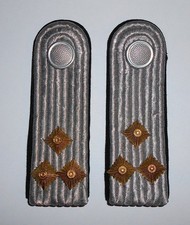 Alte Schulterklappen NVA