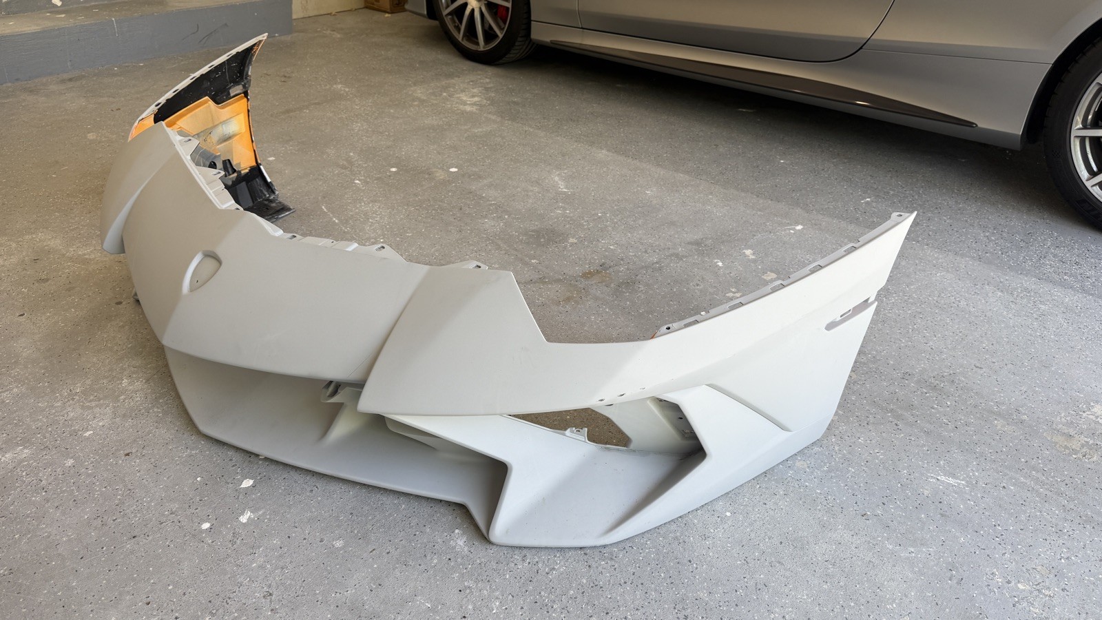 LAMBORGHINI AVENTADOR LP750 SV FRONT BUMPER OEM 470807437G