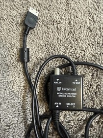 Rare Dreamcast Bundle - HKT-3020 Console,  2 Controllers, 1 Memory card, 5 Games