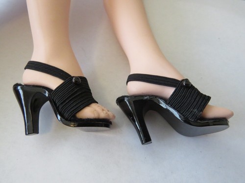 Vintage Madame Alexander Cissy Doll Shoes in Excellent Condition #4
