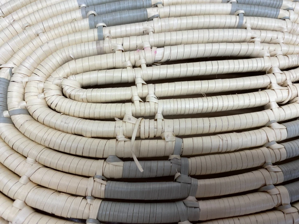 Handwoven Oval Tray Basket For Bread Froots And Vegies Platter Kitchen Decor - Image 4 of 4