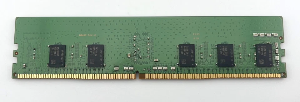 Samsung 8GB (1x8GB) 1Rx8 PC4-25600R DDR4-3200MHz M393A1K43DB2-CWE Memory Module - Image 4 of 4