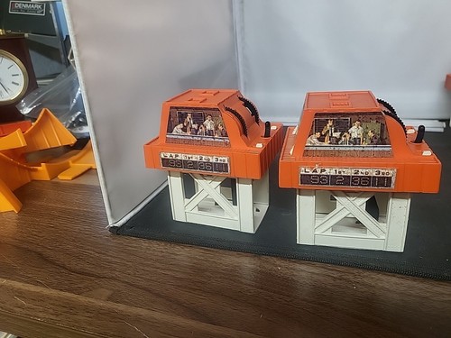 Vintage 1968 2 Hot Wheels Automatik Rundenzähler Super Charger Rennstrecke Set