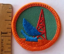 Girl Scout Junior 1980-2001 SCIENCE IN ACTION BADGE Satellite Dish Radio Patch