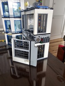 LEGO CITY: Police Station (60141) ➕60004 Truck See Description